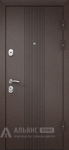 Наружная дверь цвета Медный Антик с вертикальной резкой и усиленным основным замком №9 внешняя - фото